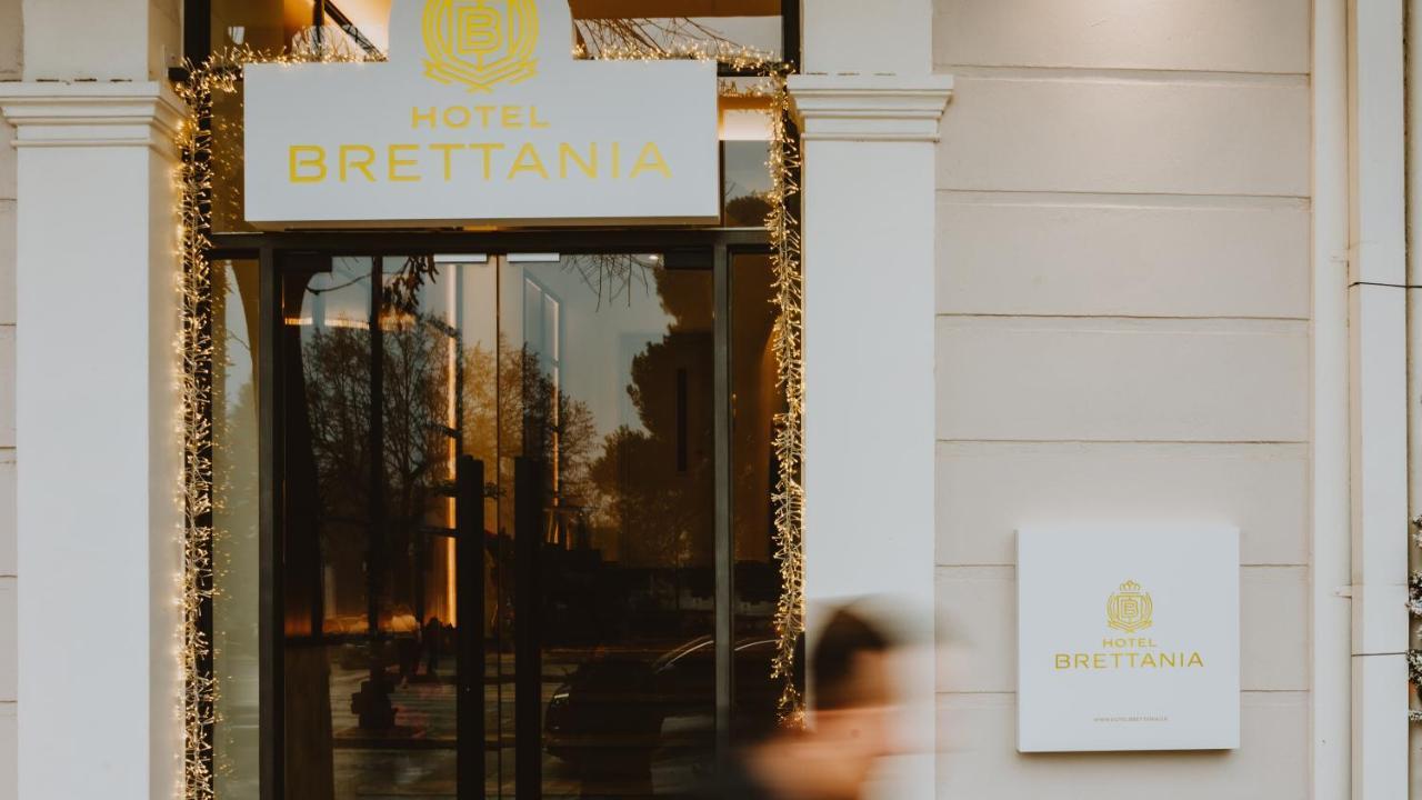 Brettania Hotel Ioannina Exterior photo