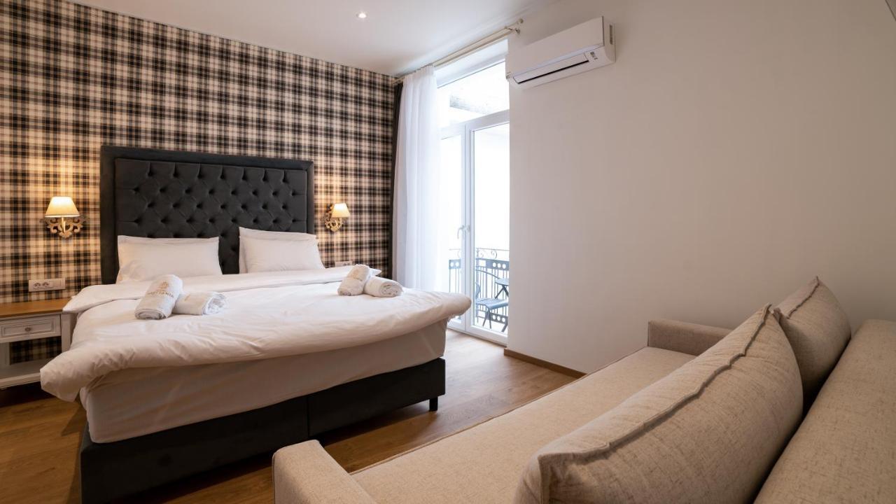 Brettania Hotel Ioannina Exterior photo