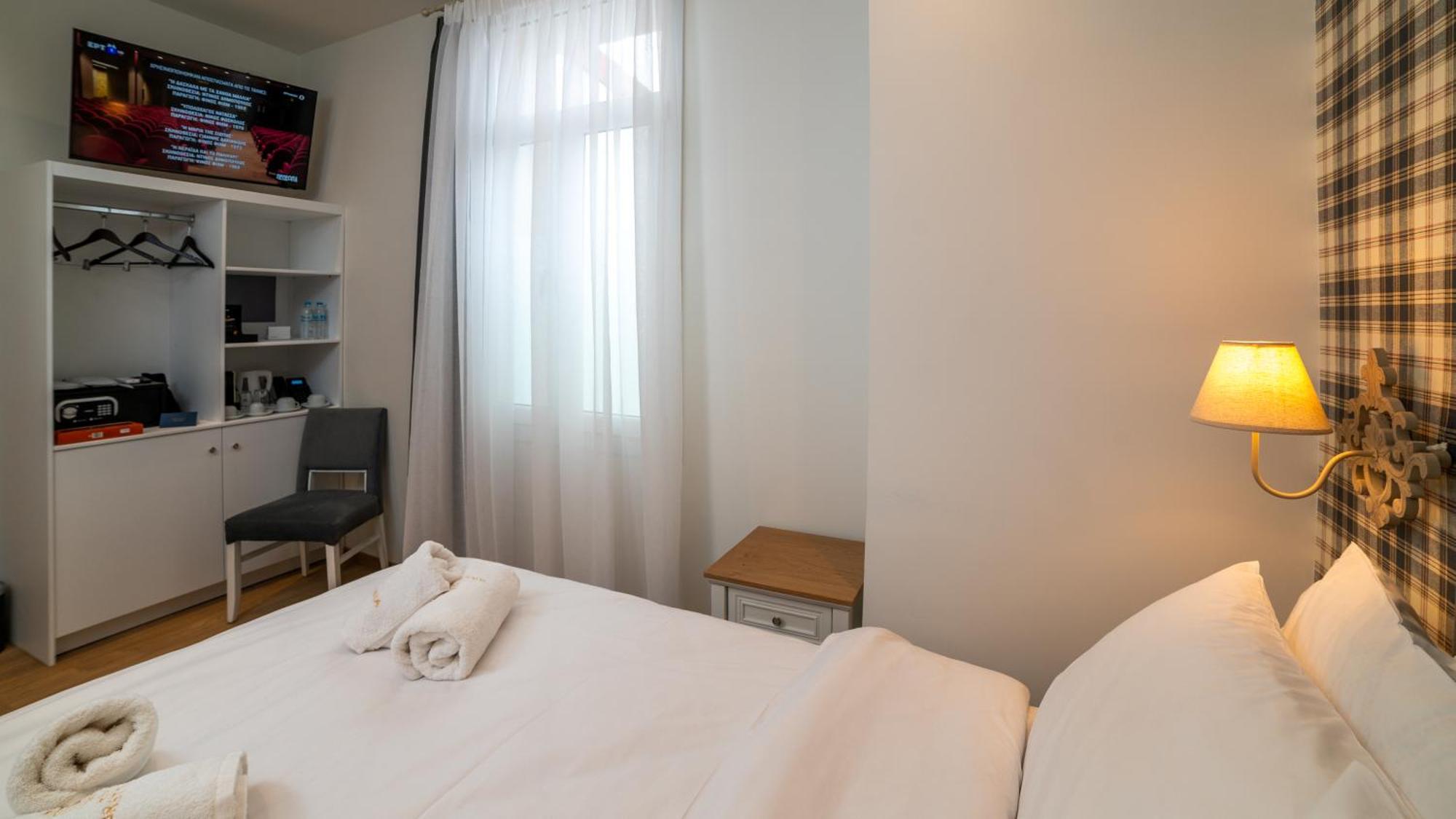 Brettania Hotel Ioannina Room photo